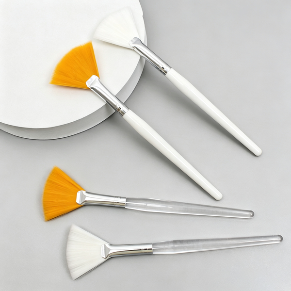 Fan-Shaped Beauty Brush – Soft Bristles for Acid Peels, Serum Application & Mask Spreading, Professional Skincare Tool