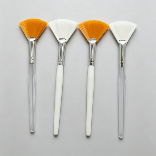 Fan-Shaped Beauty Brush – Soft Bristles for Acid Peels, Serum Application & Mask Spreading, Professional Skincare Tool